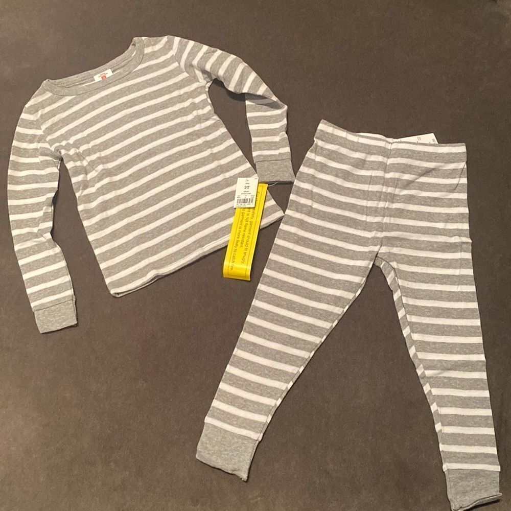 Kids Unisex Pajamas Sleepwear Gray & White Striped 100% Cotton Size 3T NWT